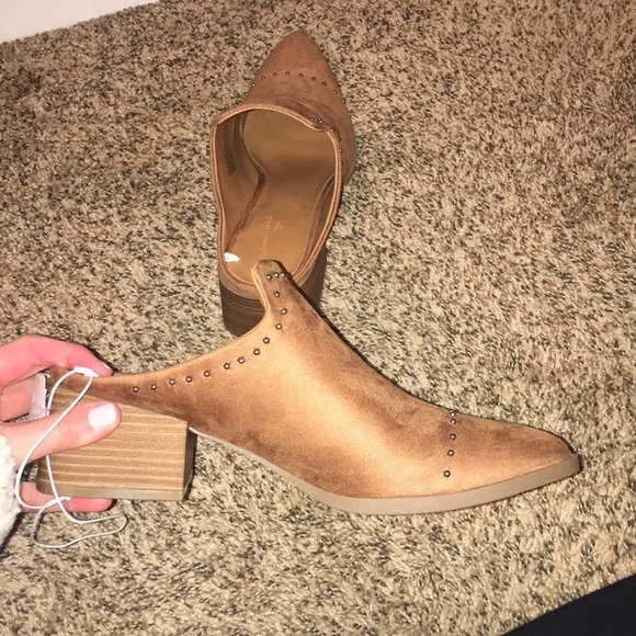 Brown suede studded open back boots - Picture 5 of 6